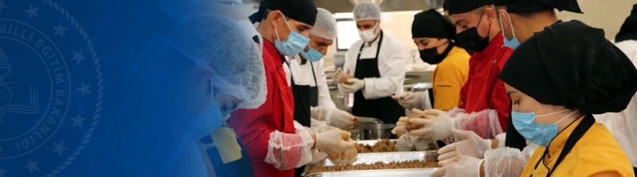 Gaziantep'te 12 Bin Öğrencinin Yemeği Bu Okulda Pişiyor