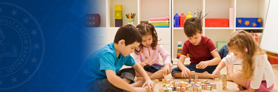 Erzurum’da bulunan Kazım Karabekir Mesleki ve Teknik Anadolu Lisesi ahşap işleri bölümünden çıkan onbinlerce oyuncak, dağıtılmak üzere Milli Eğitim Bakanlığına gönderildi.