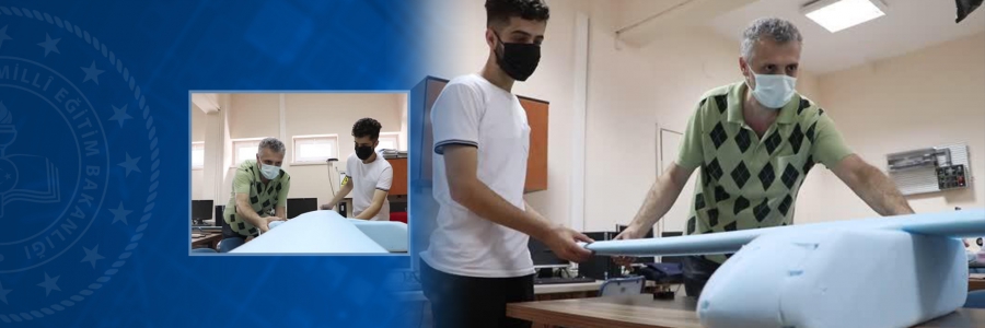 Meslek Lisesi Öğrencileri İnsansız Hava Aracı Yapıyor