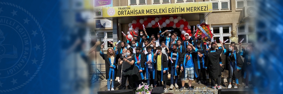 Mesleki Eğitim Merkezleri Lise Diplomalı İlk Mezunlarını Verdi 