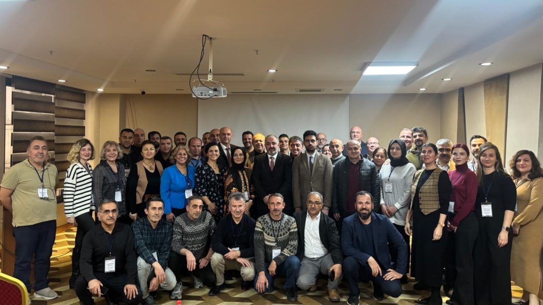"MESLEKÎ VE TEKNİK EĞİTİMDE GÜVENLİ VE DESTEKLEYİCİ ÖĞRENME ORTAMLARI PROJESİ" KAPSAMINDA İLK ÇALIŞTAY GERÇEKLEŞTİRİLDİ